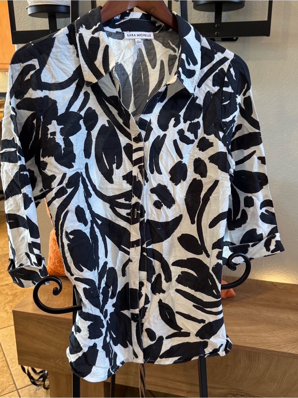Sara Michelle Black & White Floral Button-Down Shirt